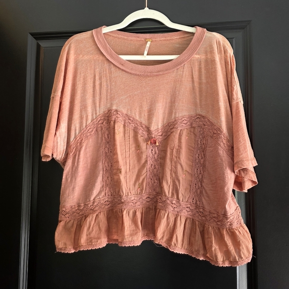 Free People Tops - SOLD CROSSPOSTED Free People fall in love tee, size M, EUC